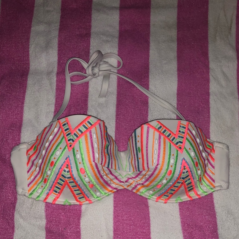 Victoria’s Secret Swim Top 34 DD